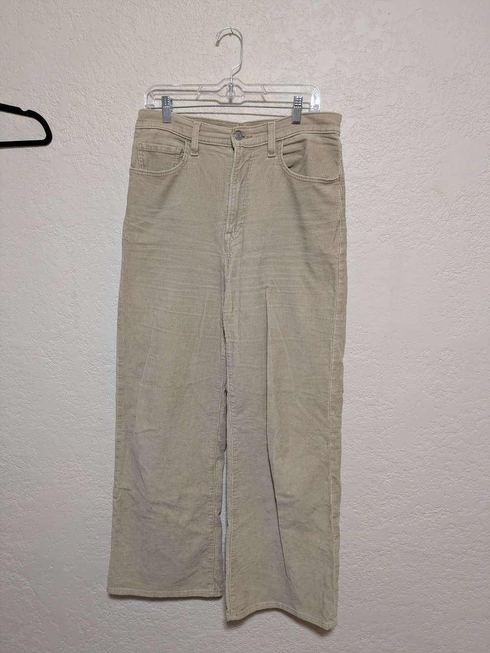 Levi's Ribcage Wide-Leg Jeans in Light Beige Corduroy